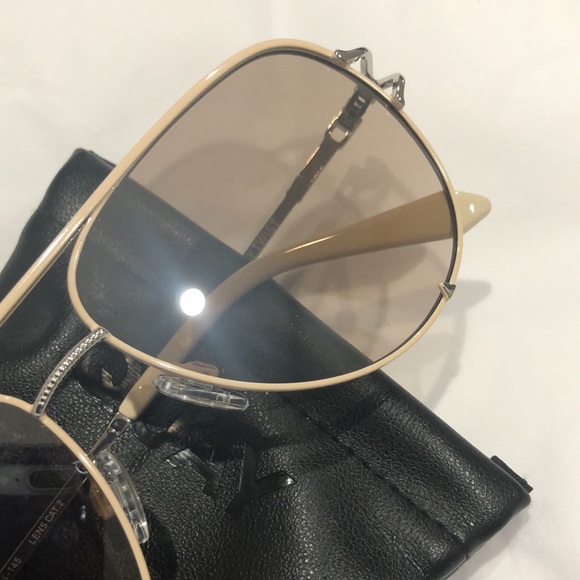 Quay Women's High Key Twist Silver Champagne Flash Aviator Sunglasses new - Picture 8 of 12